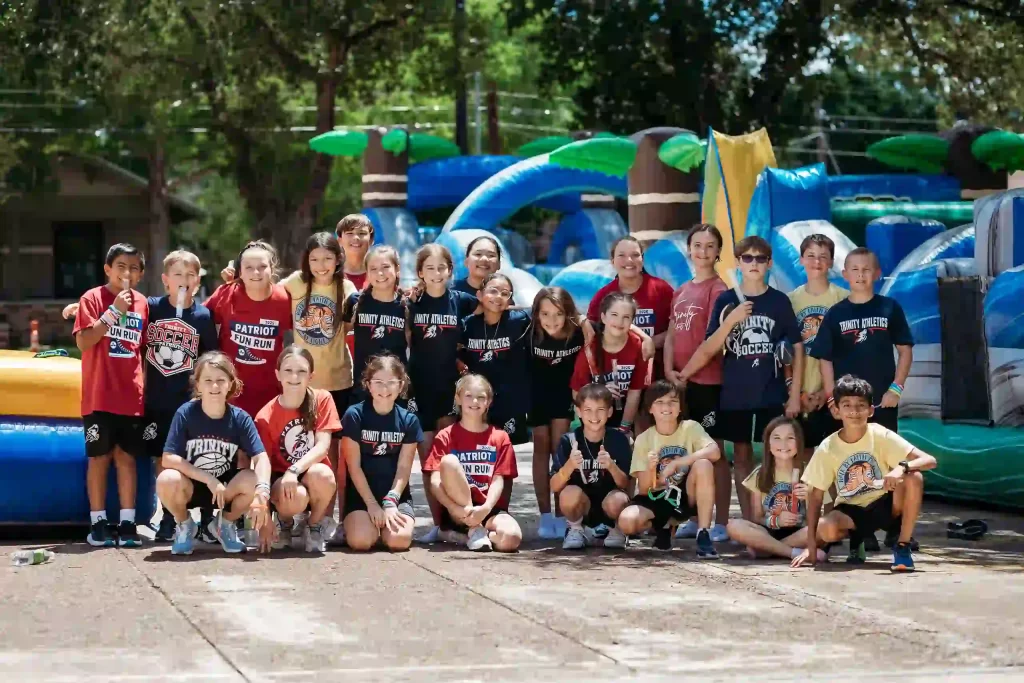 Apply-Now_group-photo